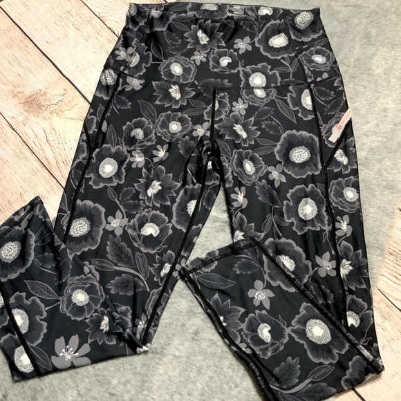 avocado Pants - Avocado Floral Print Leggings Size L